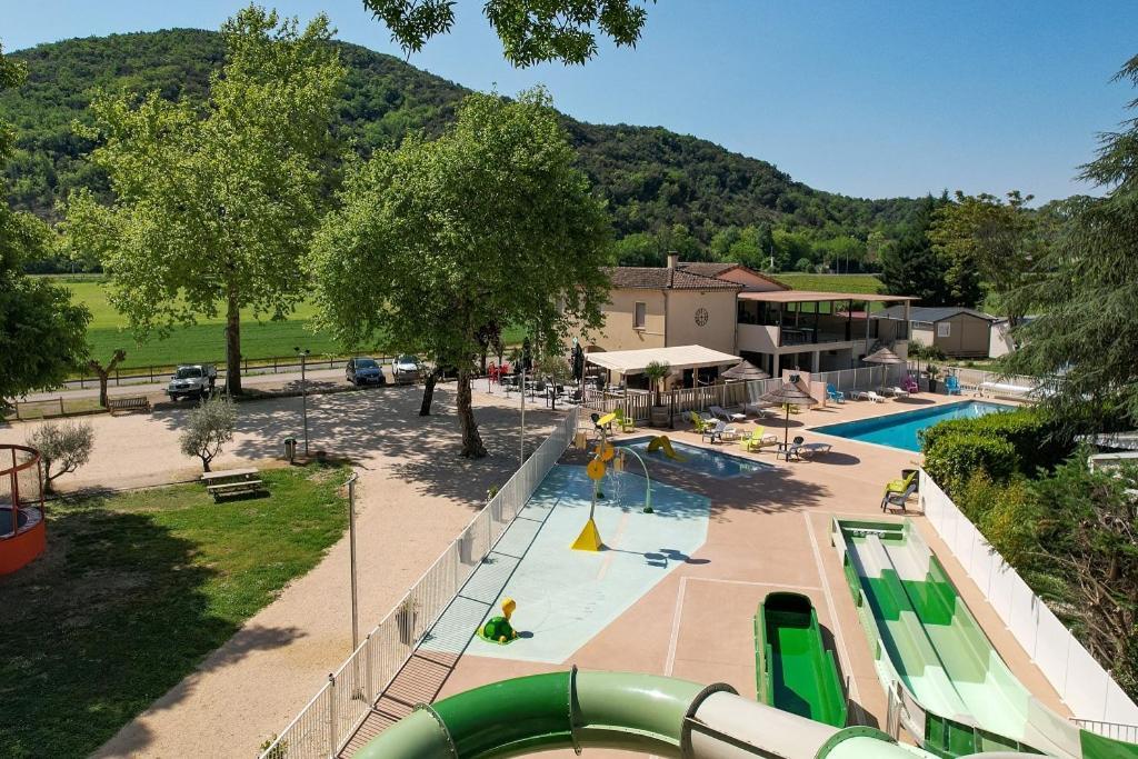 Camping Le Chassezac Sampzon Ngoại thất bức ảnh
